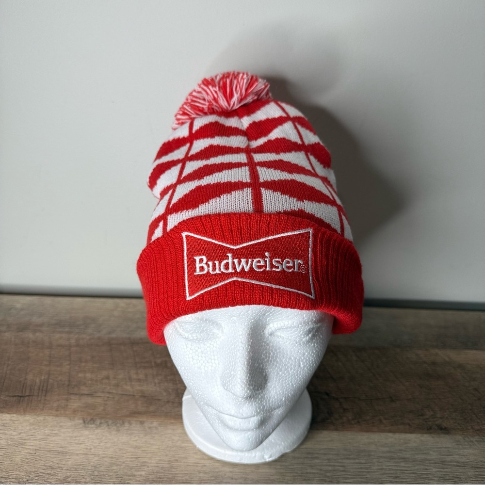 BUDWEISER Vintage Knit Toque Beanie Pompom Red White Beer Impact Machine - Picture 6 of 8